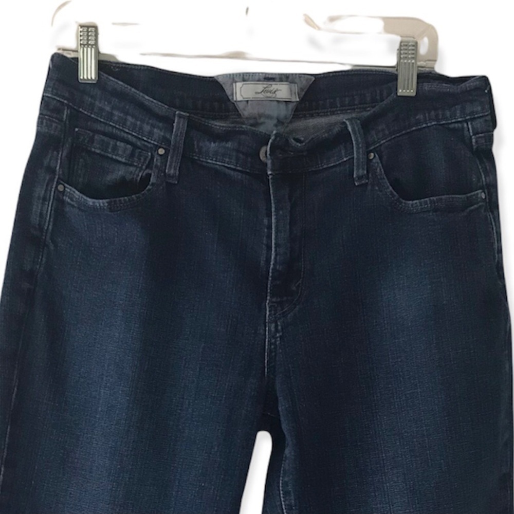 Levi’s Dark Wash Capris Rolled up Hem Blue Jeans. Size 12